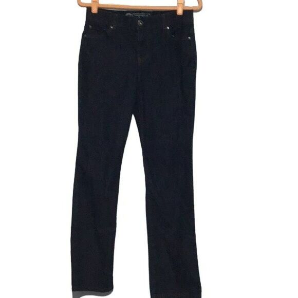 Charter Club Classic Blue Jeans | Size 4 Comfort Waist - Picture 1 of 11
